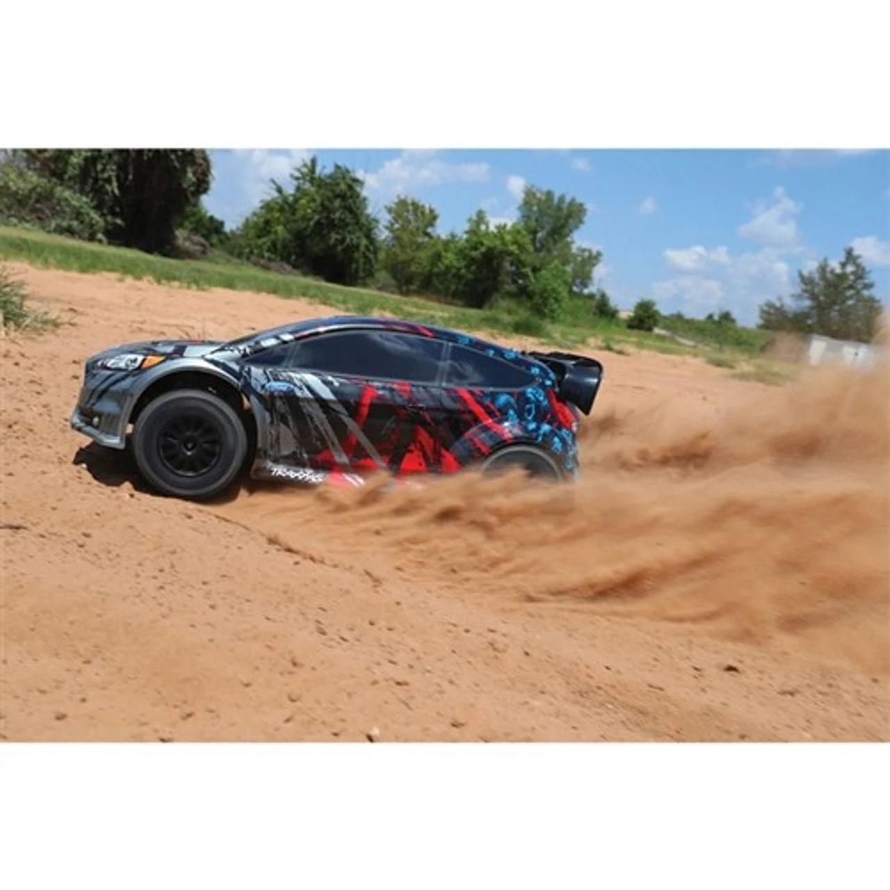 Traxxas Ford Fiesta ST Rally 1/10 4WD Brushed RTR 6 Traxxas Ford Fiesta ST Rally 1/10 4WD Brushed RTR - Image 4